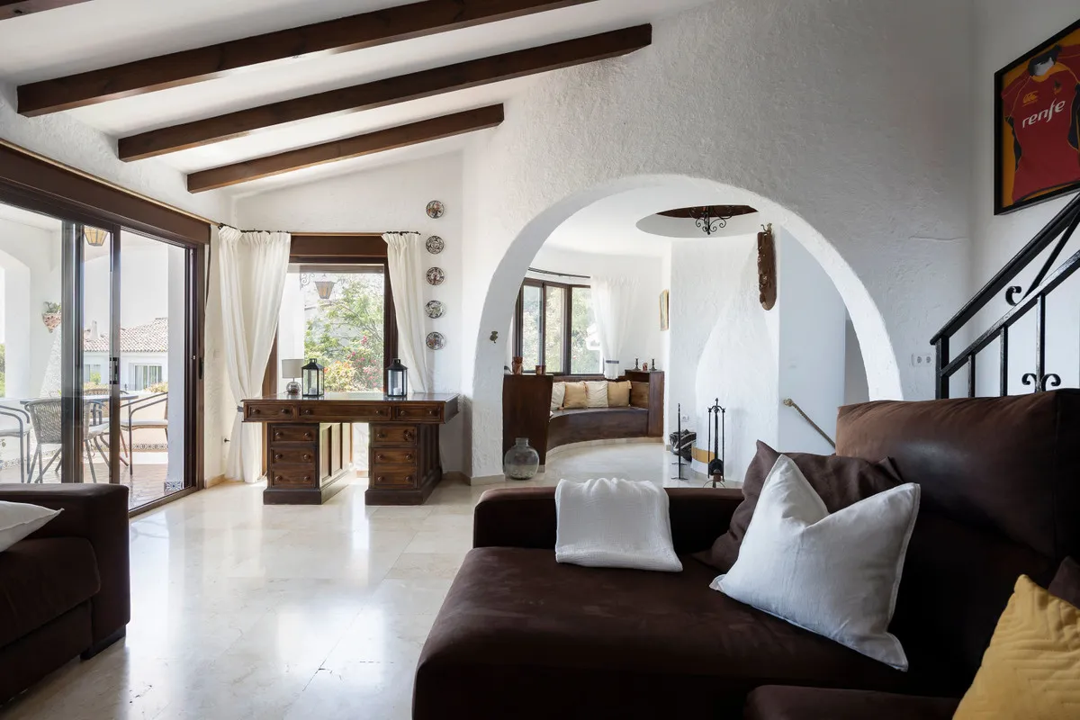 2dba2bbe-c8e2-42ec-8b0f-876336e346e6