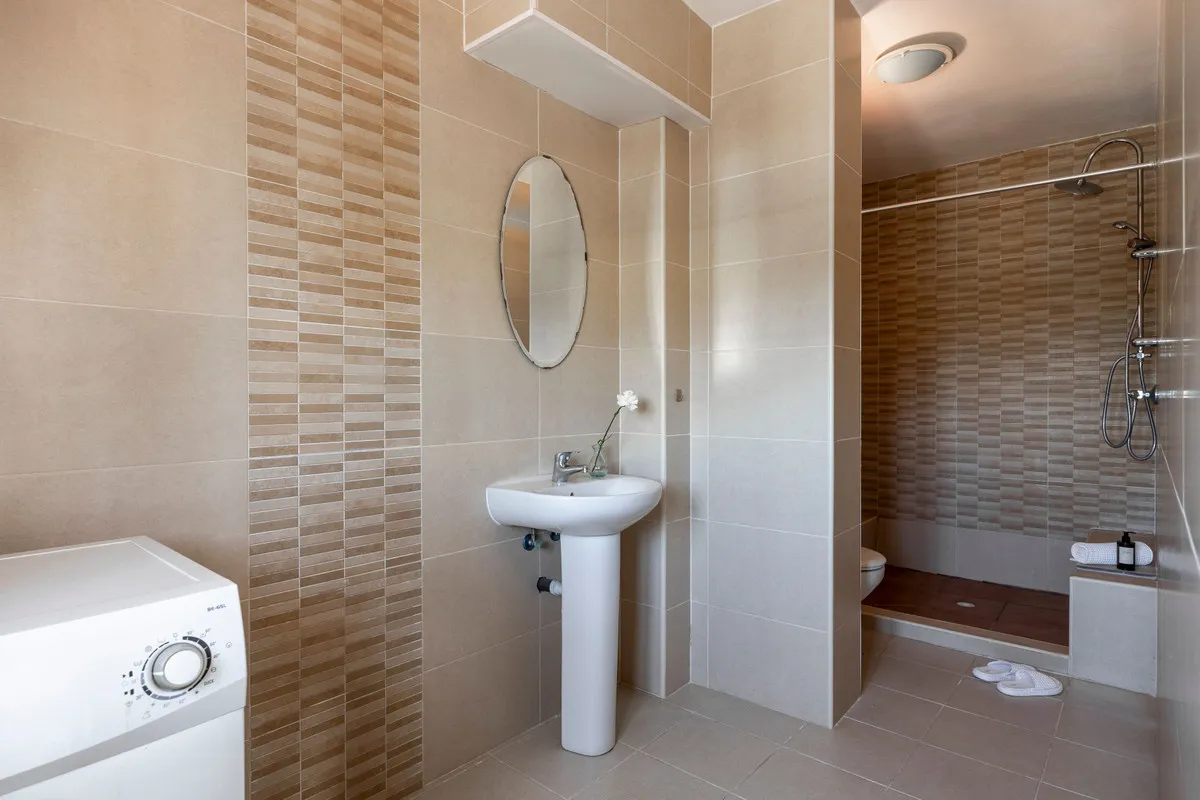 4d07c4bc-7fc6-4702-a218-2c1b14158fb0