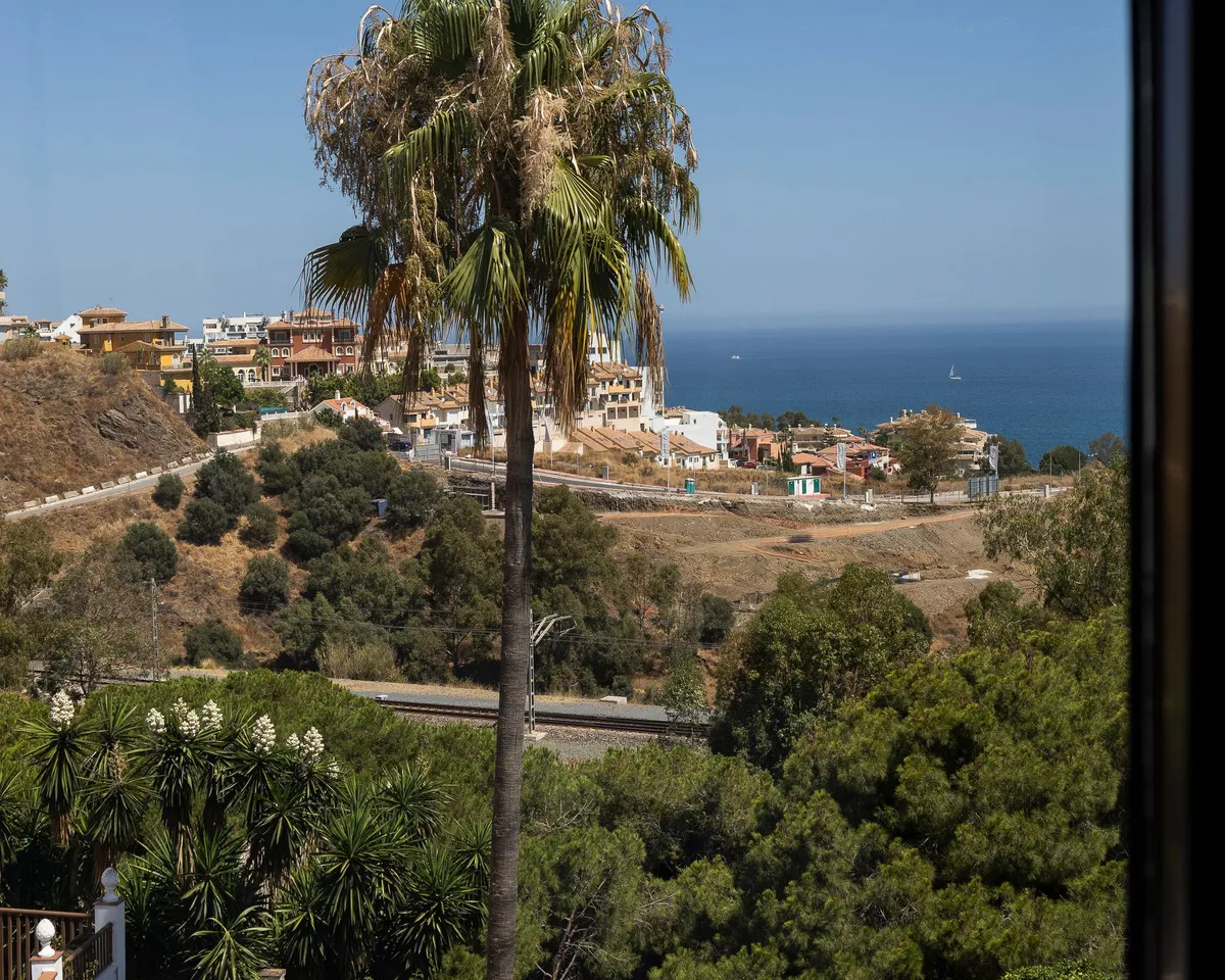 73c67ae7-6326-48b5-ad0c-4628d8115913