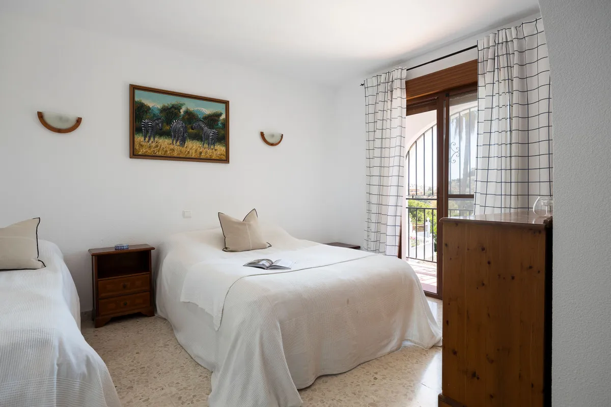 98788363-f3f1-42fe-bff5-a5b2eeb16f44