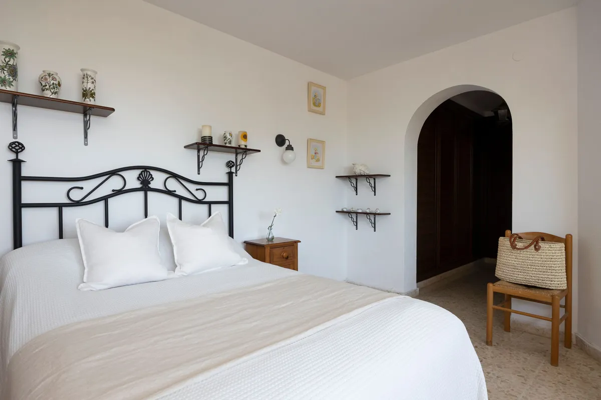 a3dde809-76d6-430e-93bb-c8433adcd635