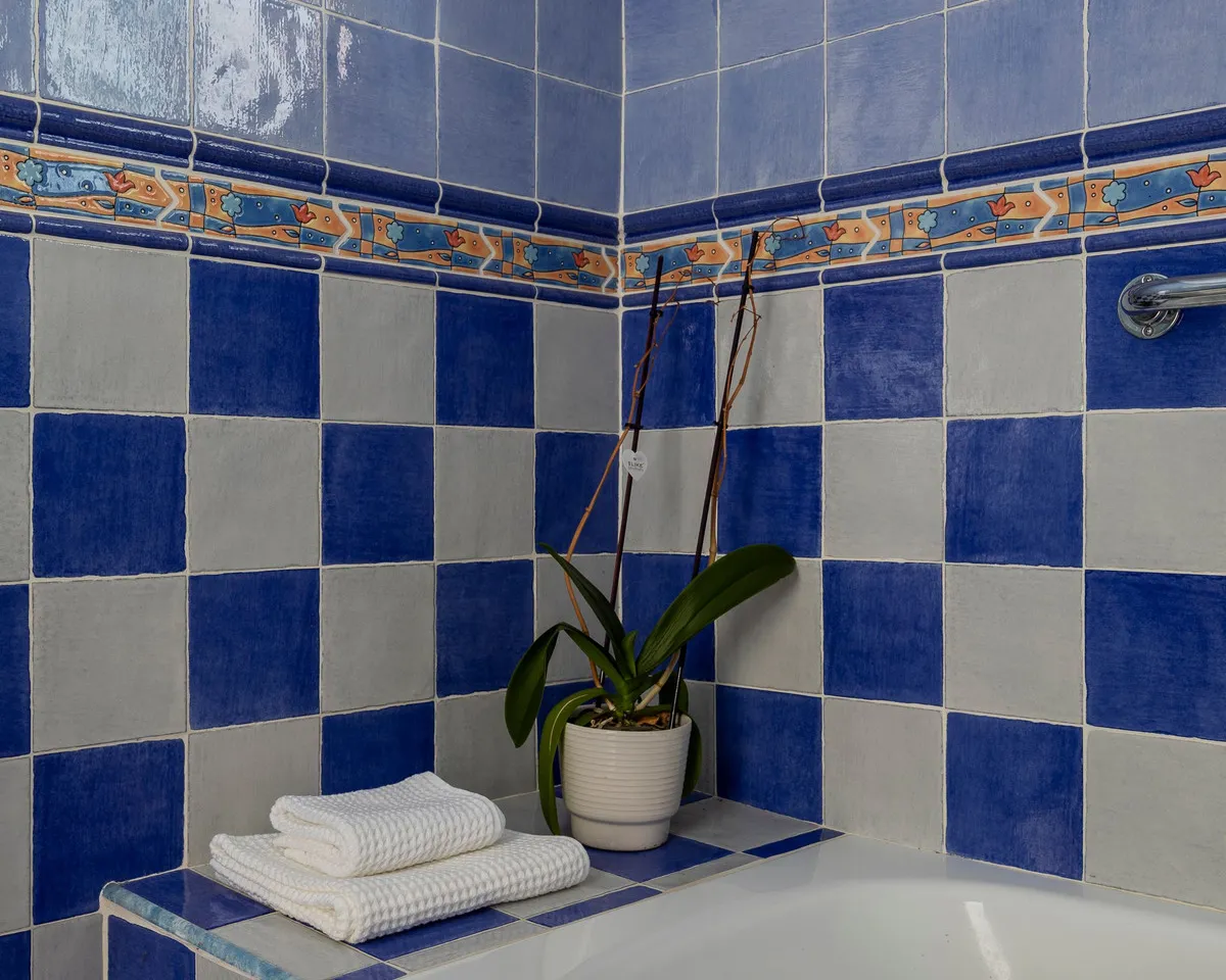 a7be0b3a-d8aa-4881-aada-c78a68924248