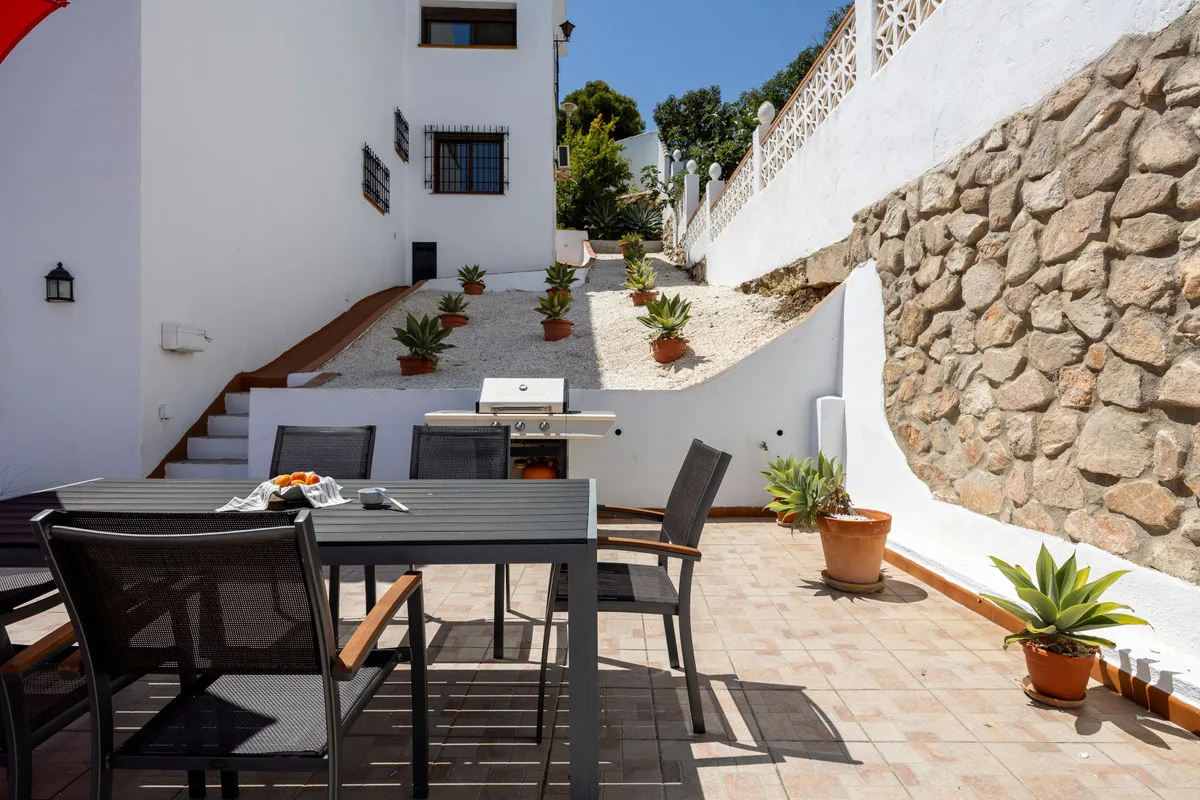 b7bcd083-1cf0-4b9e-a373-5324f73bbd9c