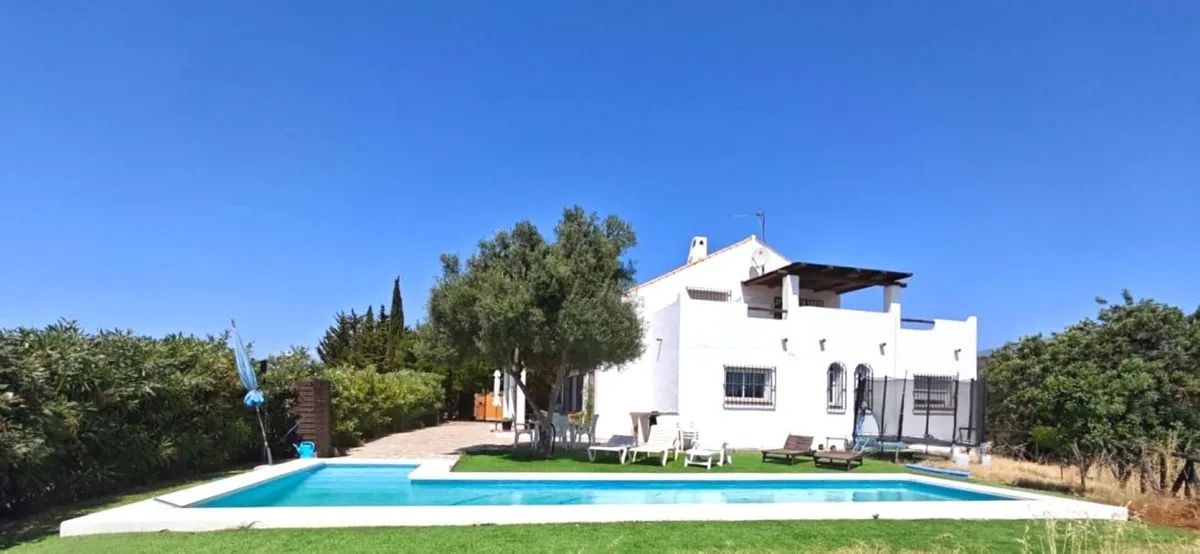 Estepona Villa with Panoramic Mediterranean Views