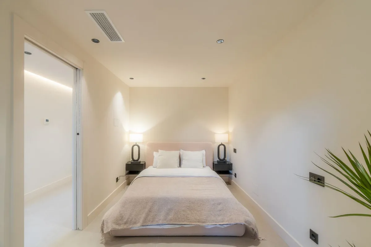 bd98266b-c6b1-426c-b461-88f16acb9928