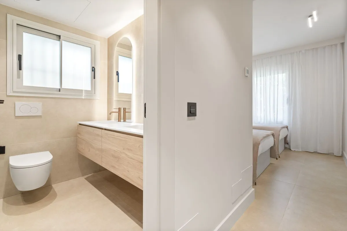 c46173bf-70b9-4cd8-a7c2-b164f482fa8a