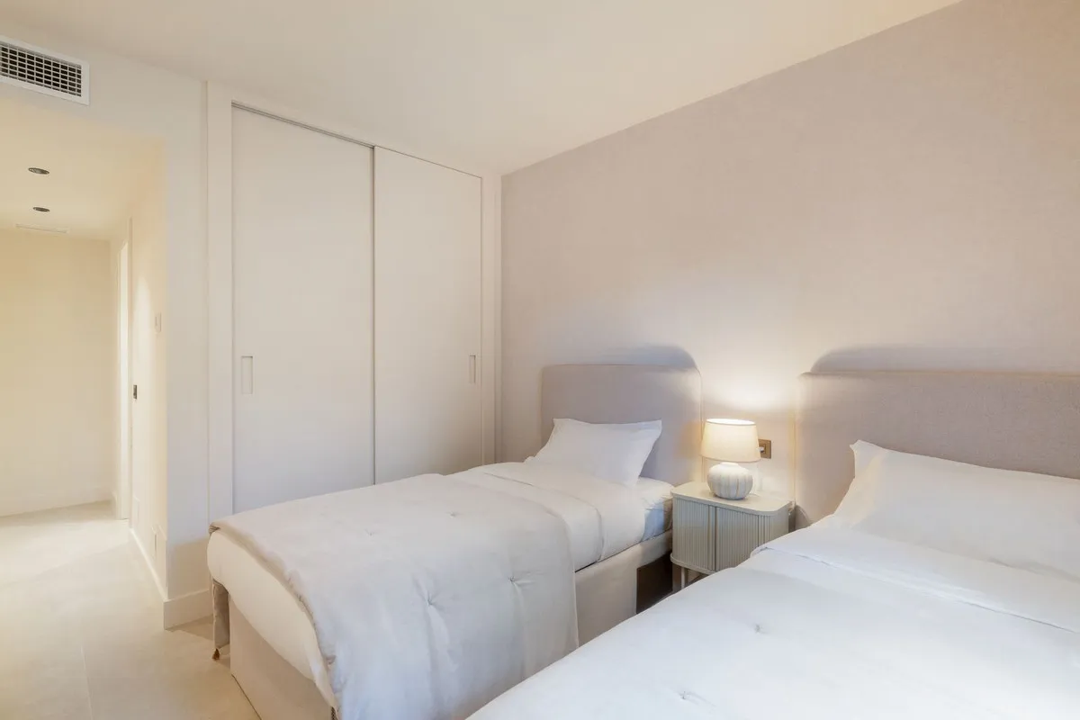 f04a5944-2641-4132-9204-5519599ea774