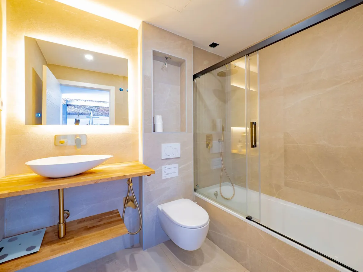 506d8097-9e33-4ee4-ad70-7875bd84be43