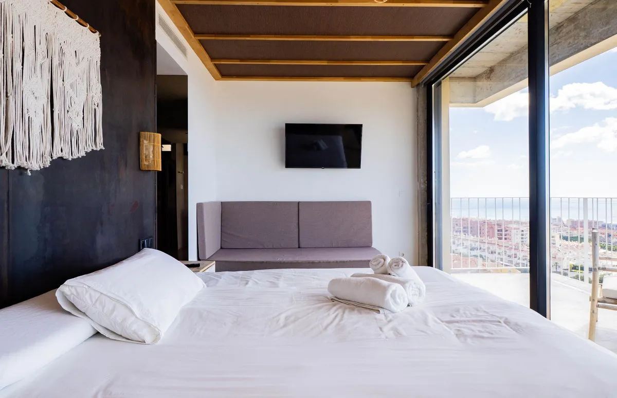 a4857d83-a0fe-4125-b784-2bd94c8beac8