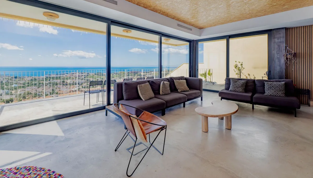 b2862e16-ff63-4f0a-8b9d-445d1f66a98c