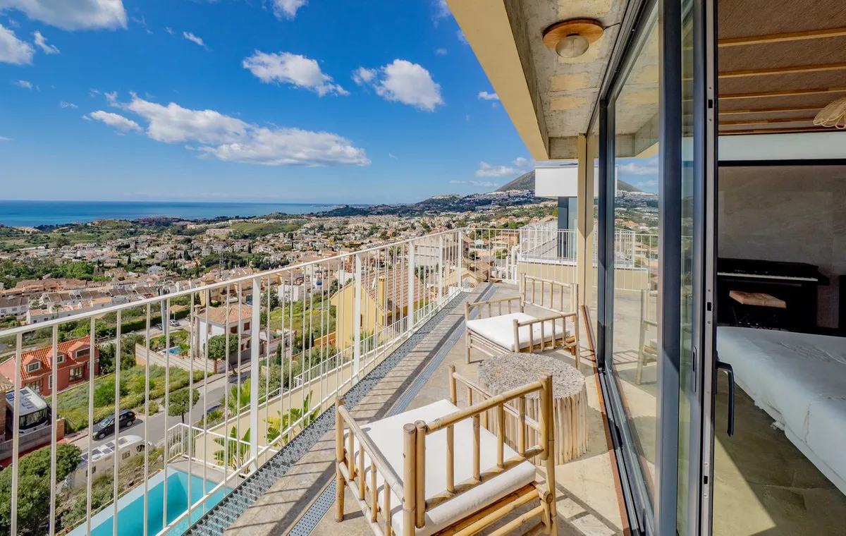 b821e076-34b0-4c4a-8d0a-ec451c0dd3df