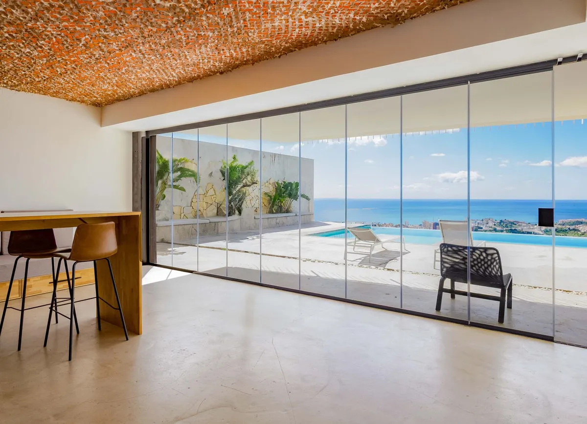 fa6f10cc-7148-4a45-a0fe-6fc84d6824de