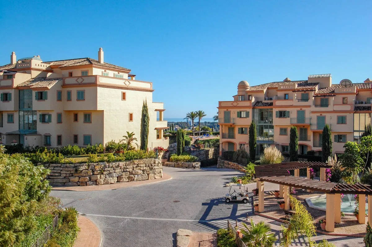 112fb1bc-b7d1-4cae-bb8a-96281c43f2b8