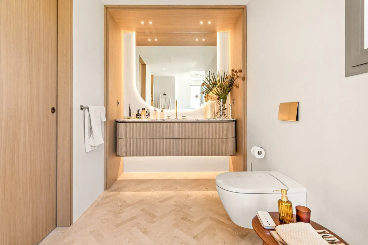 826d33d2-1179-4f46-984e-387a8739f6fd