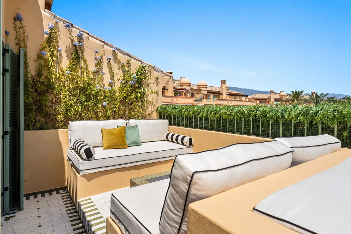 ebd4d3a3-e5f5-4f1f-9b77-f41aed39688a