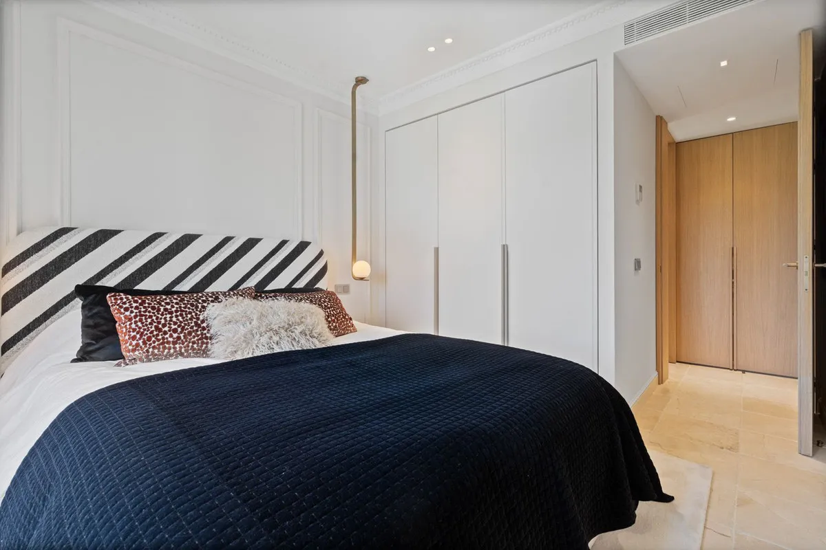 ed7b7c45-6bed-40fc-bb2b-f55fa235a2e6