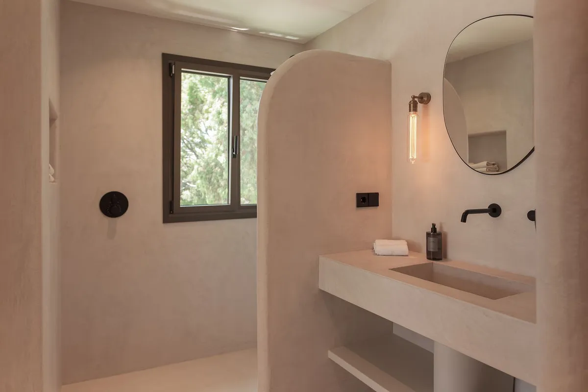 10aeef8c-5f9d-4266-9941-8506a28a6e0e