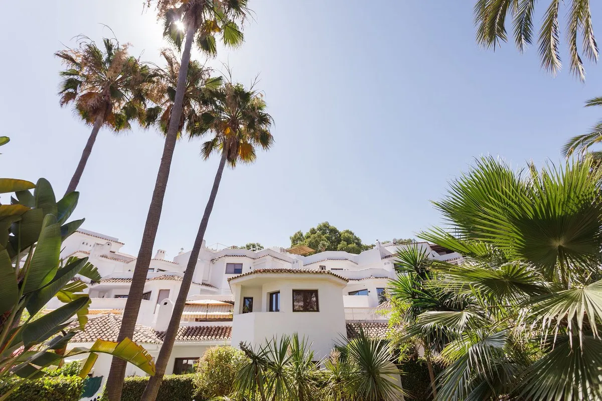 1f072e80-d157-4d23-bf0a-fe98e3c12dc6