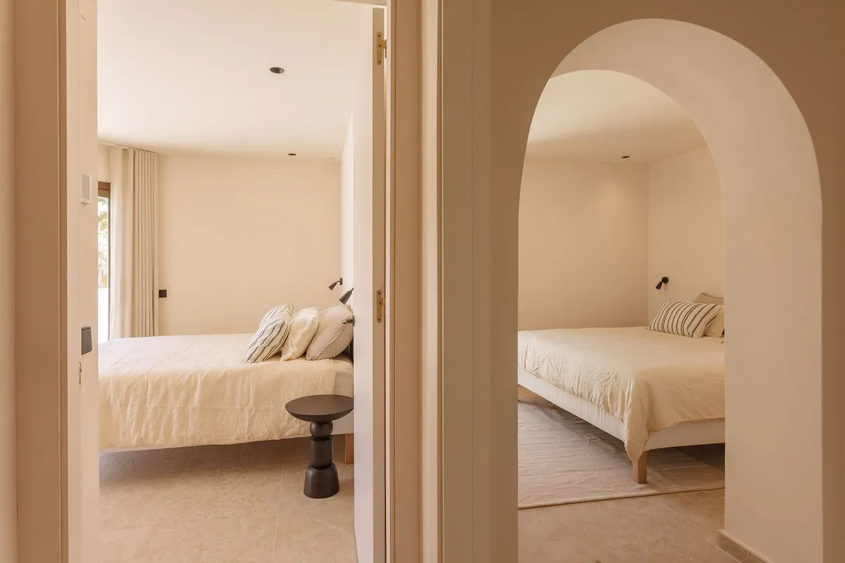 776ed806-0b85-4db2-b0d3-8d3c16bb9c70