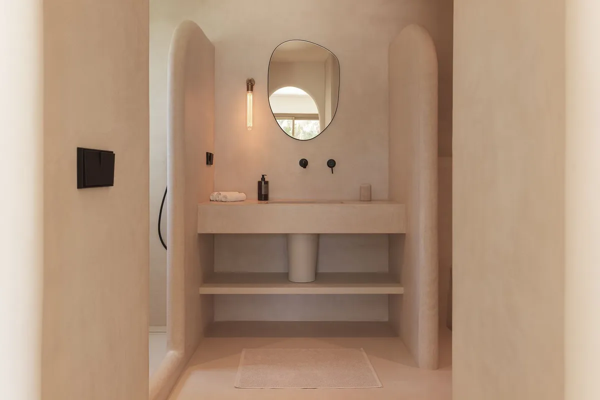 94130101-a439-48e3-bd91-255fcfb6321c