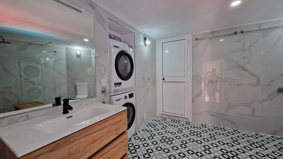 03173ff1-6b0c-4183-bd9d-347abeee4948