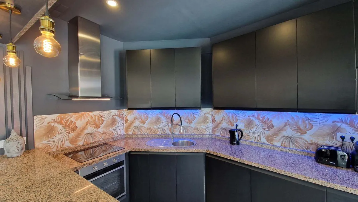 0eb51cff-409b-46c5-8bc6-fd2d49a9ad42