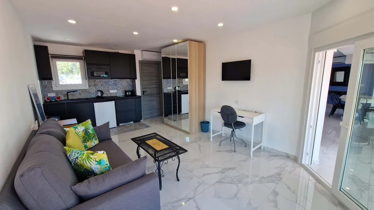 11e8c078-c4e2-454e-a55e-195adcce2f23