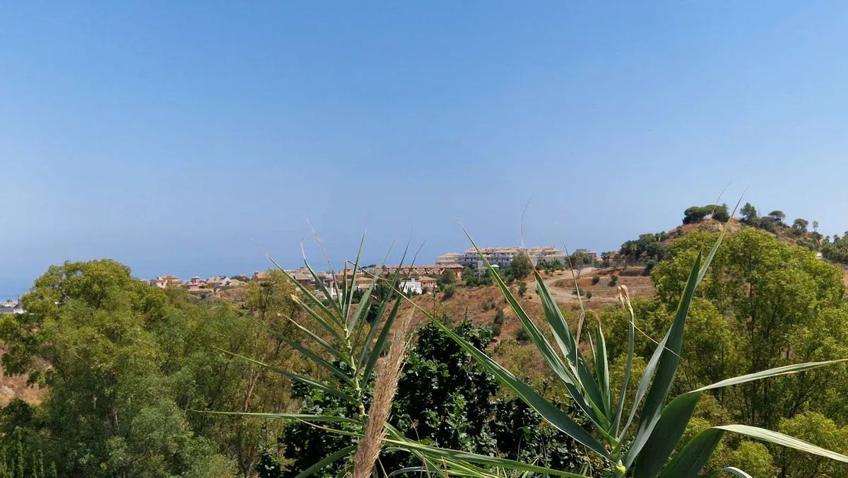 64ae8c97-2e42-4100-b09f-8d249b9dfaed