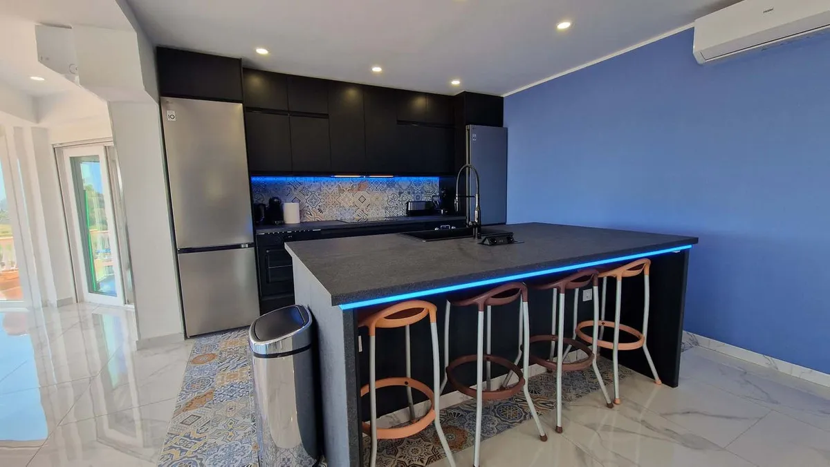 a64f690e-40c7-4784-b700-394e77e35a43