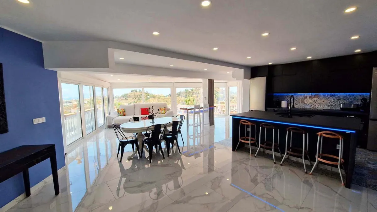 cd2efe78-909c-4300-aea0-39207560cb9b