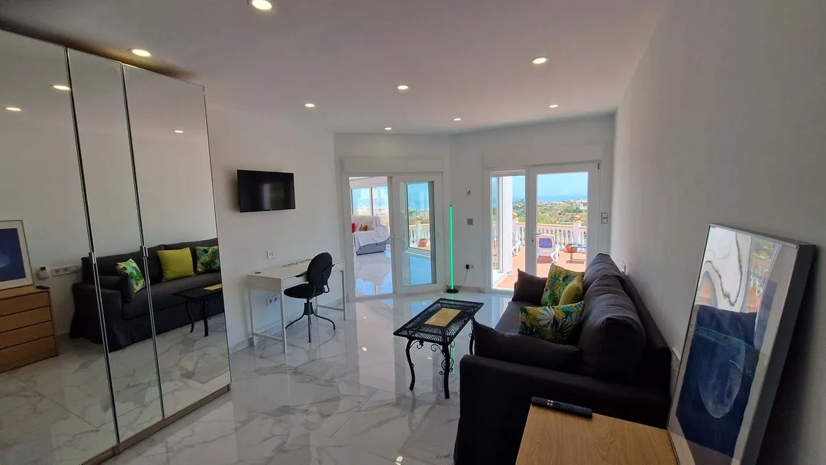 d1af806e-12f6-49a5-9f68-67357cfd1f62