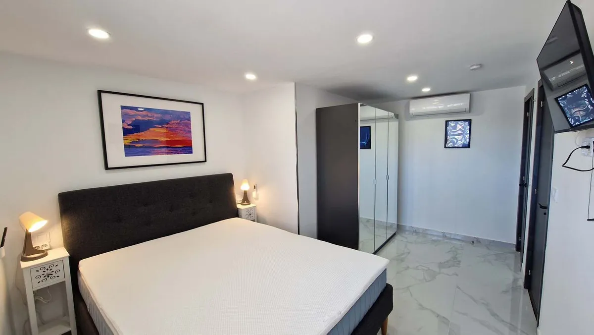 d365940f-9053-4f2b-acff-2bb490fd2714