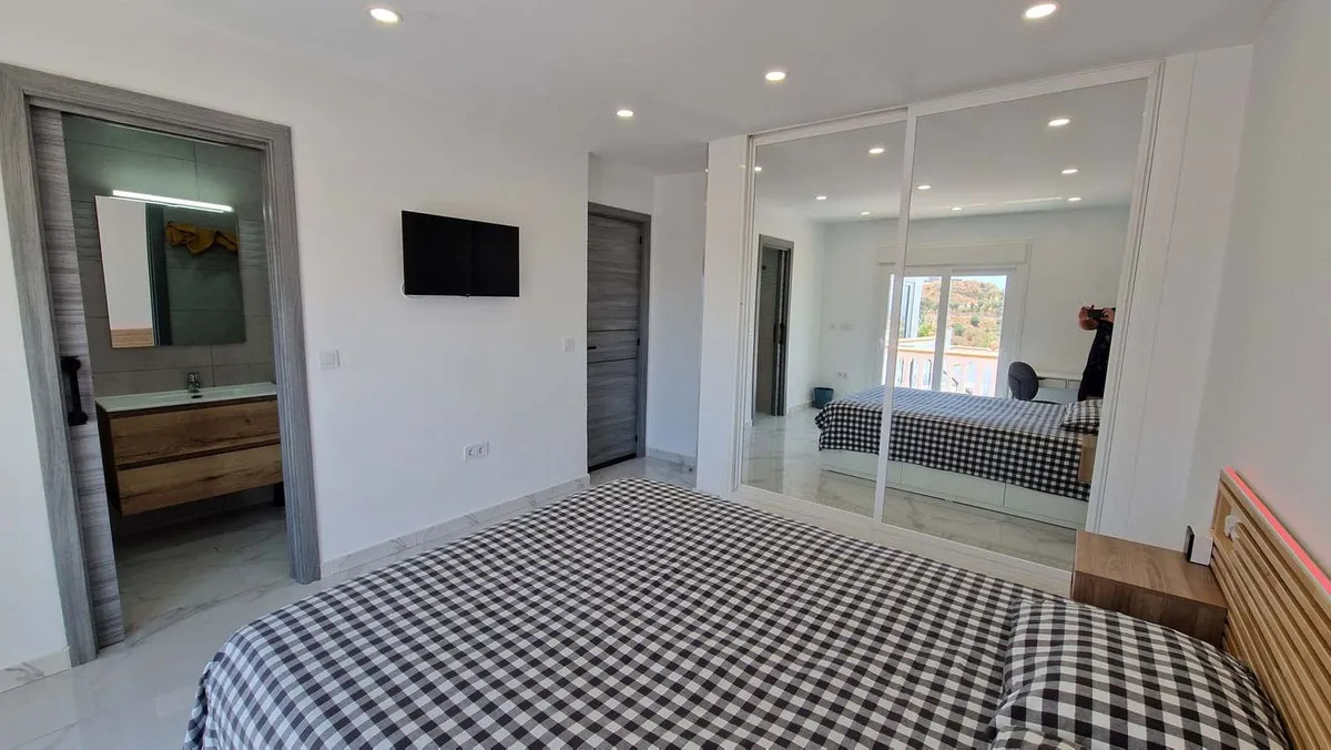 dfa299ab-d6f5-47a6-9157-dcc49b6178ed