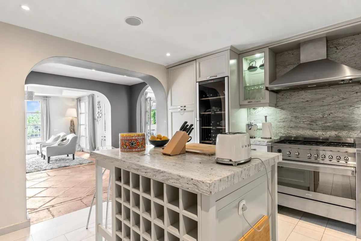 27c009b6-acc4-4c3f-8b73-aa89ffe9ec5b