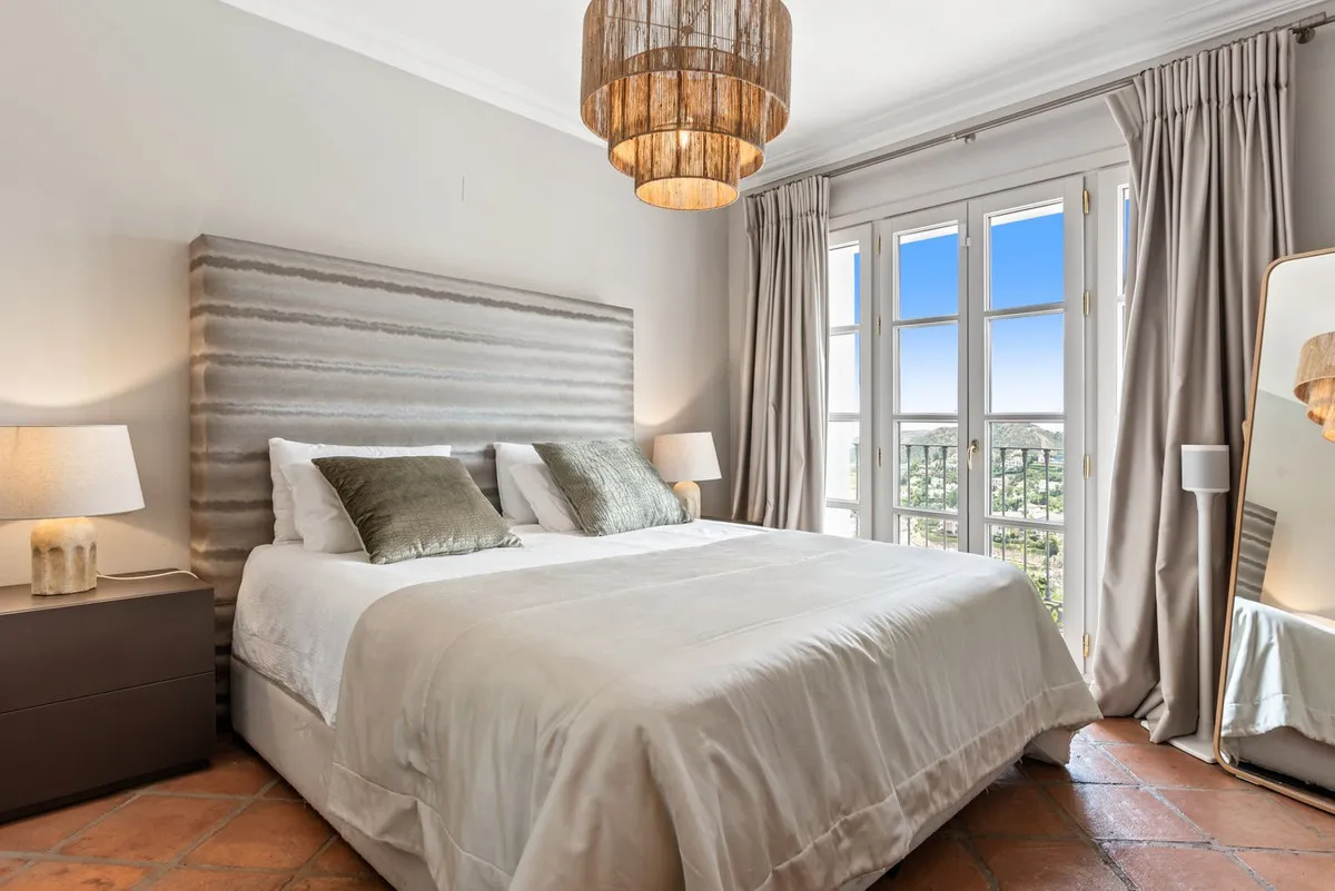 4fb22248-d225-4459-9b39-9d60ba478858