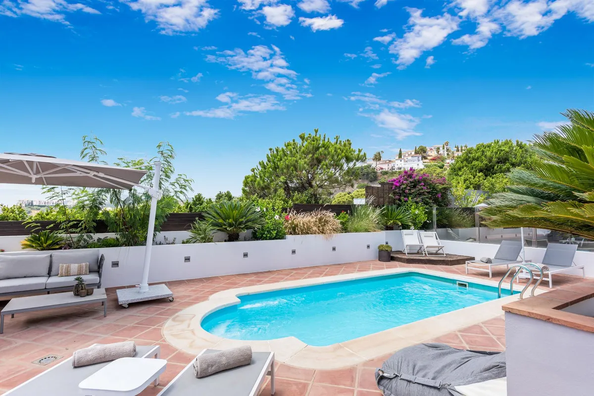 5fe753de-89a1-42c7-bac9-1e880b41e866