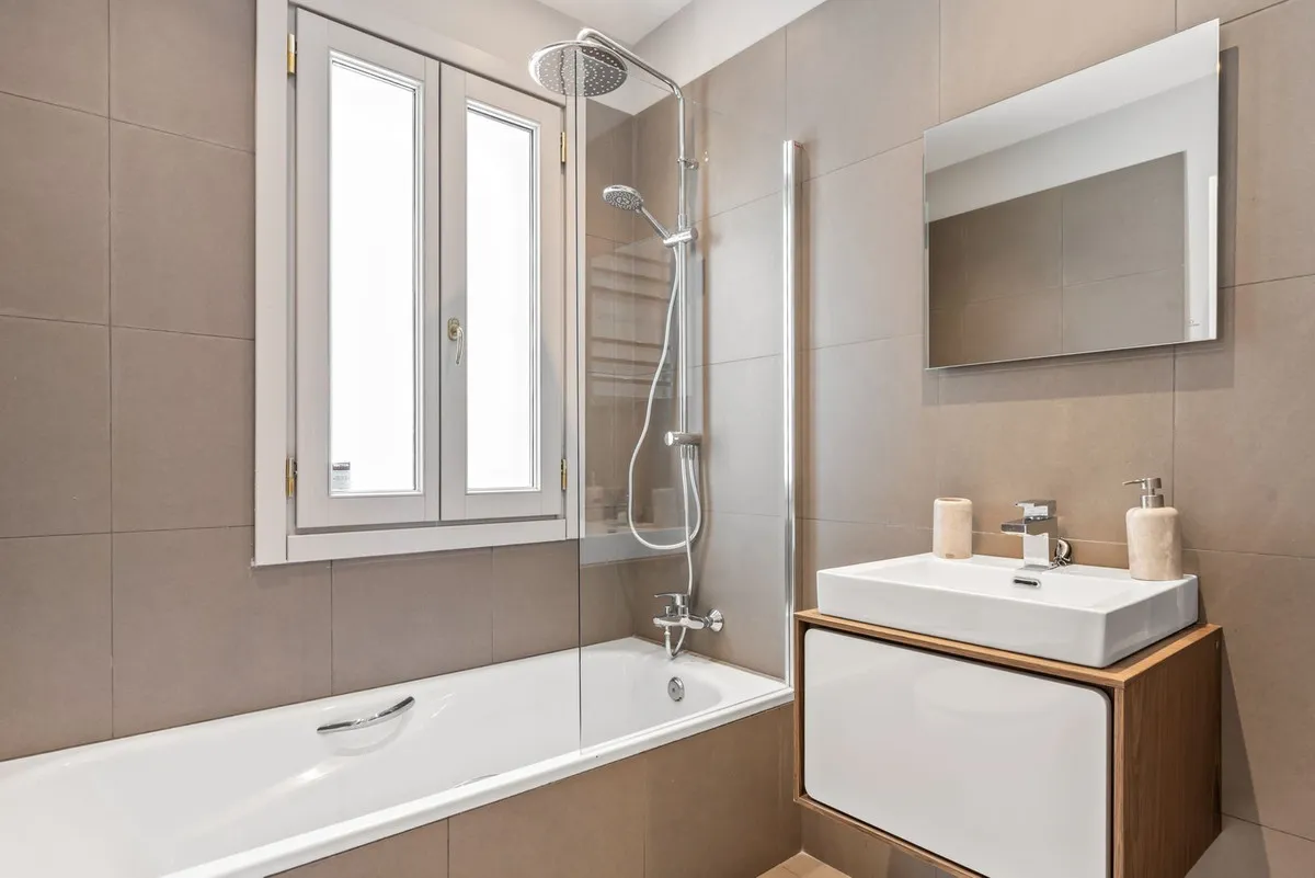 dee9166f-5d3e-4e14-acf0-c1d897efd6af