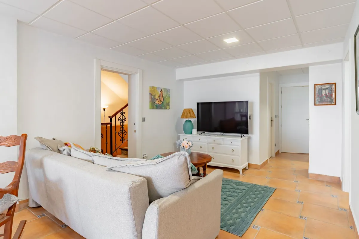 797b568b-6373-402b-ac96-b94a8a539a77