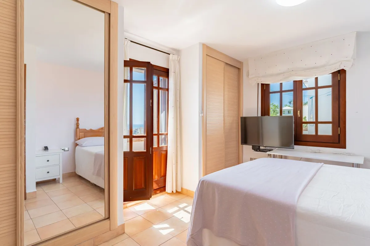 d07794a5-71d7-41b1-9c59-eecc734c9f42