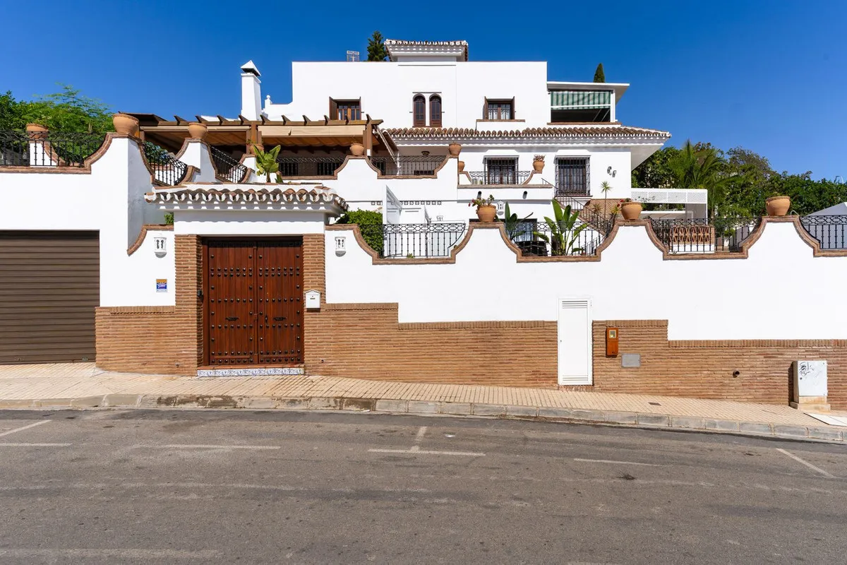 f5b9590a-2c7b-4a66-acff-a8e173e5dfe5