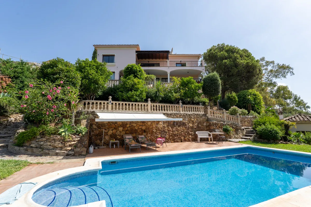 2ee91ba8-8d6e-4e92-81a7-50154e38b3cb