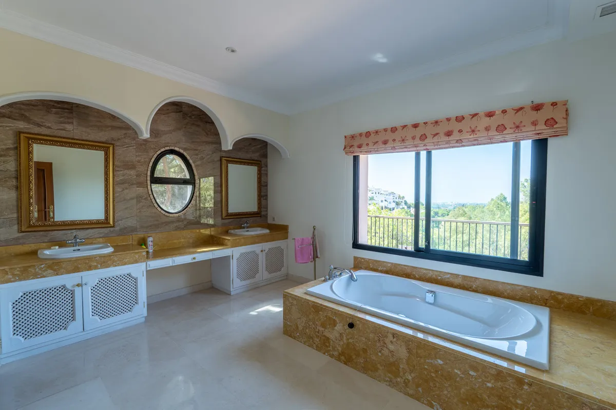 80f70954-f9c8-4e8b-a168-d5d8c812dc40