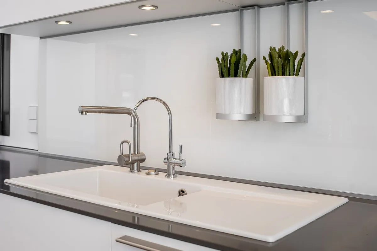 01853b09-baf7-4007-9d9e-bd162e341cde