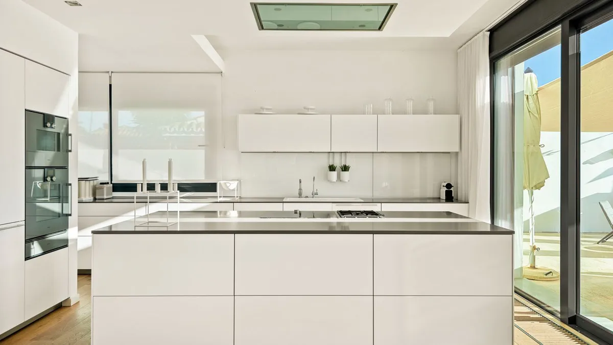 46555c1a-8f93-421b-b443-5524851f81df