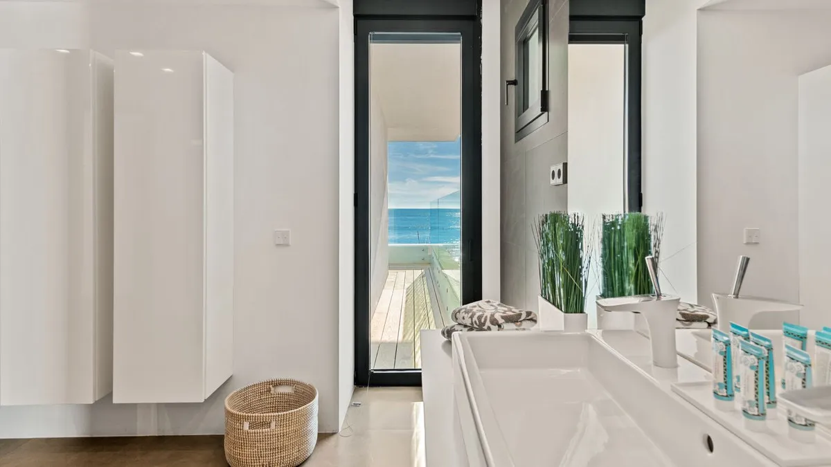 a84ccd92-20a8-49dc-ae76-cb760c8e0c73