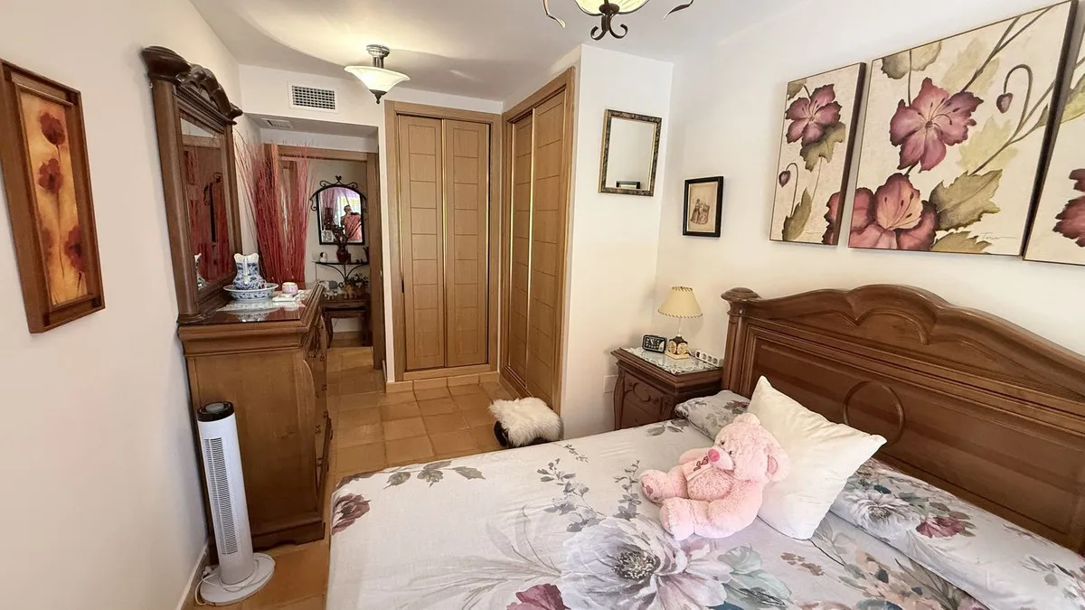 048b784f-e0be-42d4-a151-cddc9d89e511