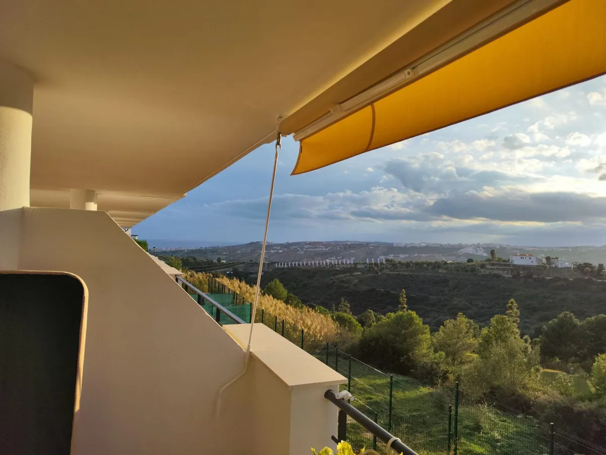 ee5fc4b0-b51e-40ef-a99f-9d98510a9c0e