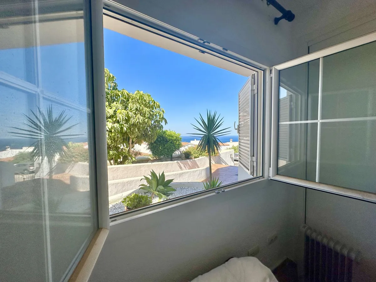 910524c6-d96a-4f5c-93e4-b371051ebf5c