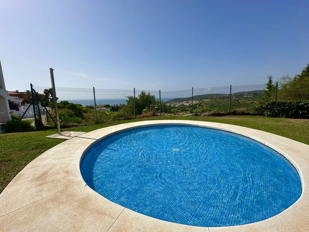 cbb672cf-88be-4f34-9d3c-e0340596d1d9