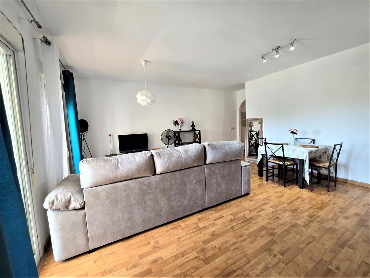 f3c70ced-60b6-4574-b6e9-8e8a1b8402fb